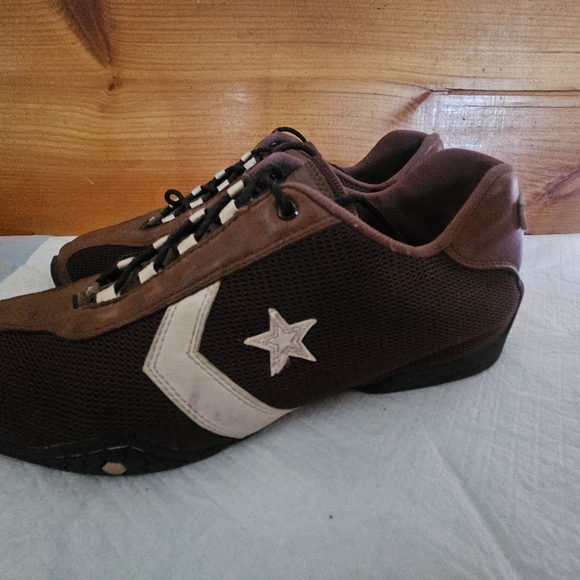 Converse Brown Leather Sneakers with White Highlights - Picture 4 of 12